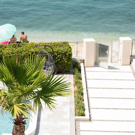 Villa Luxury Beachfront Providenca *