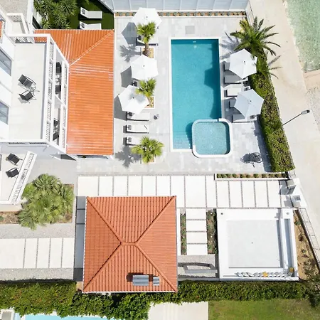 Villa Luxury Beachfront Providenca