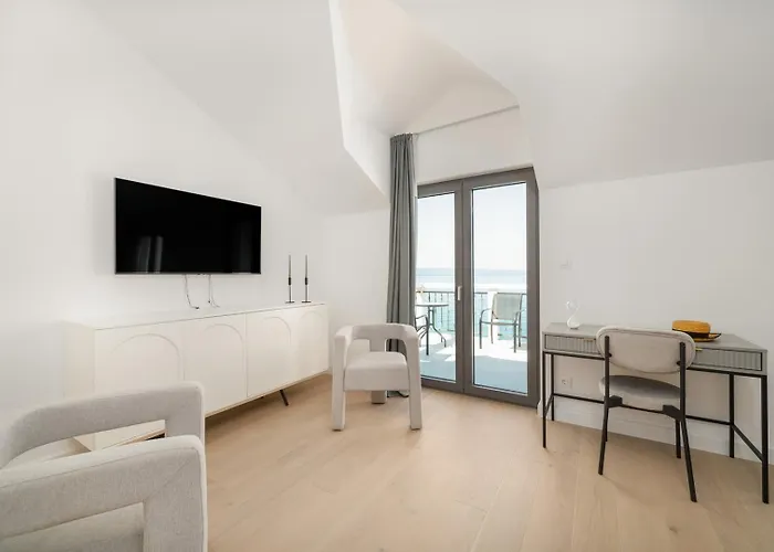 Luxury Beachfront Providenca Podstrana