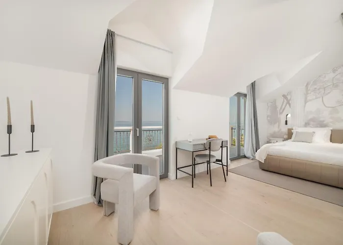 Luxury Beachfront Providenca Villa Podstrana