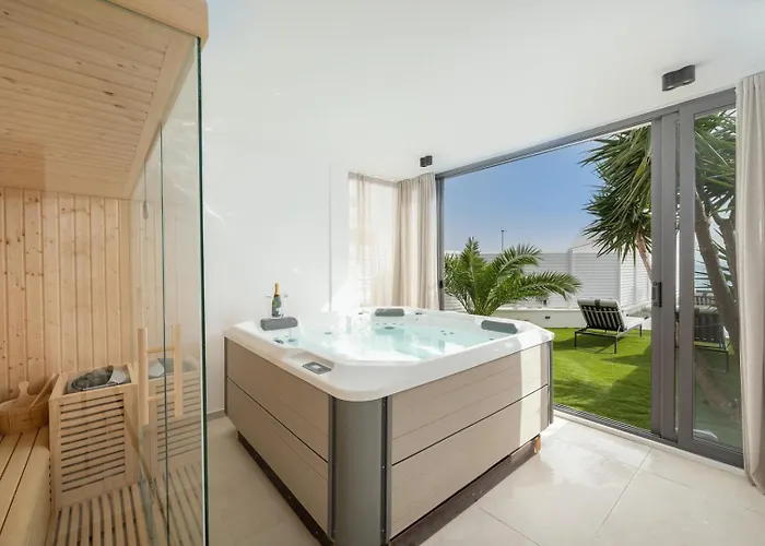 Luxury Beachfront Providenca *