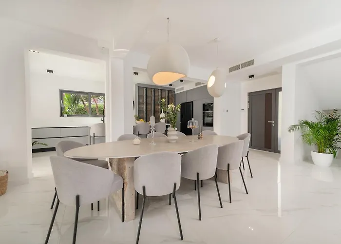 Luxury Beachfront Providenca * Podstrana