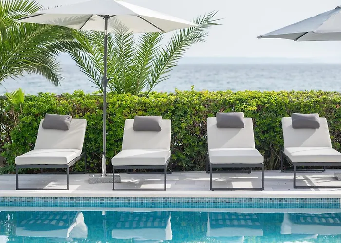 Luxury Beachfront Providenca