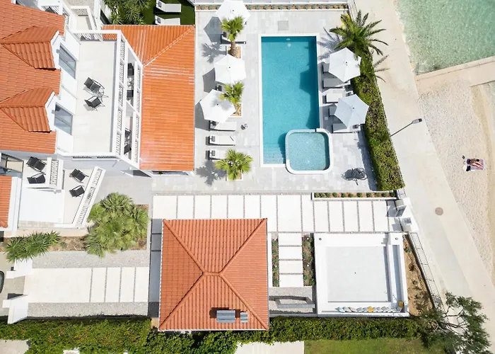 Villa Luxury Beachfront Providenca
