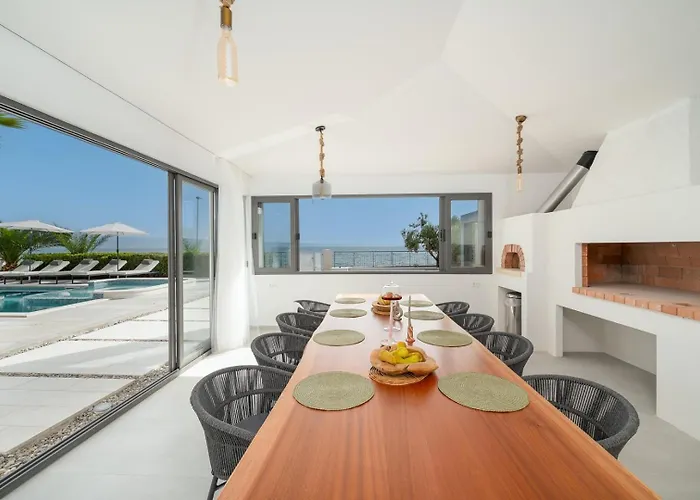 Luxury Beachfront Providenca Villa