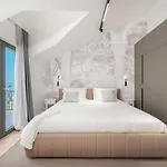 Luxury Beachfront Providenca