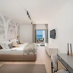 Luxury Beachfront Providenca