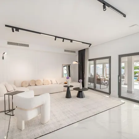Luxury Beachfront Providenca * Podstrana