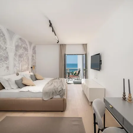 Luxury Beachfront Providenca