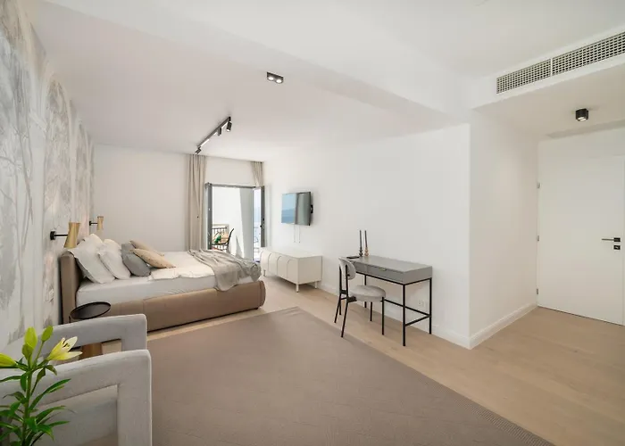 Luxury Beachfront Providenca * Podstrana